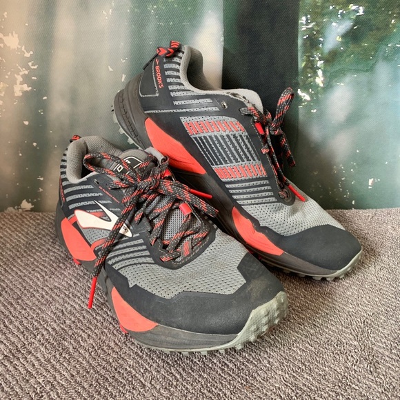 brooks cascadia women's 8.5